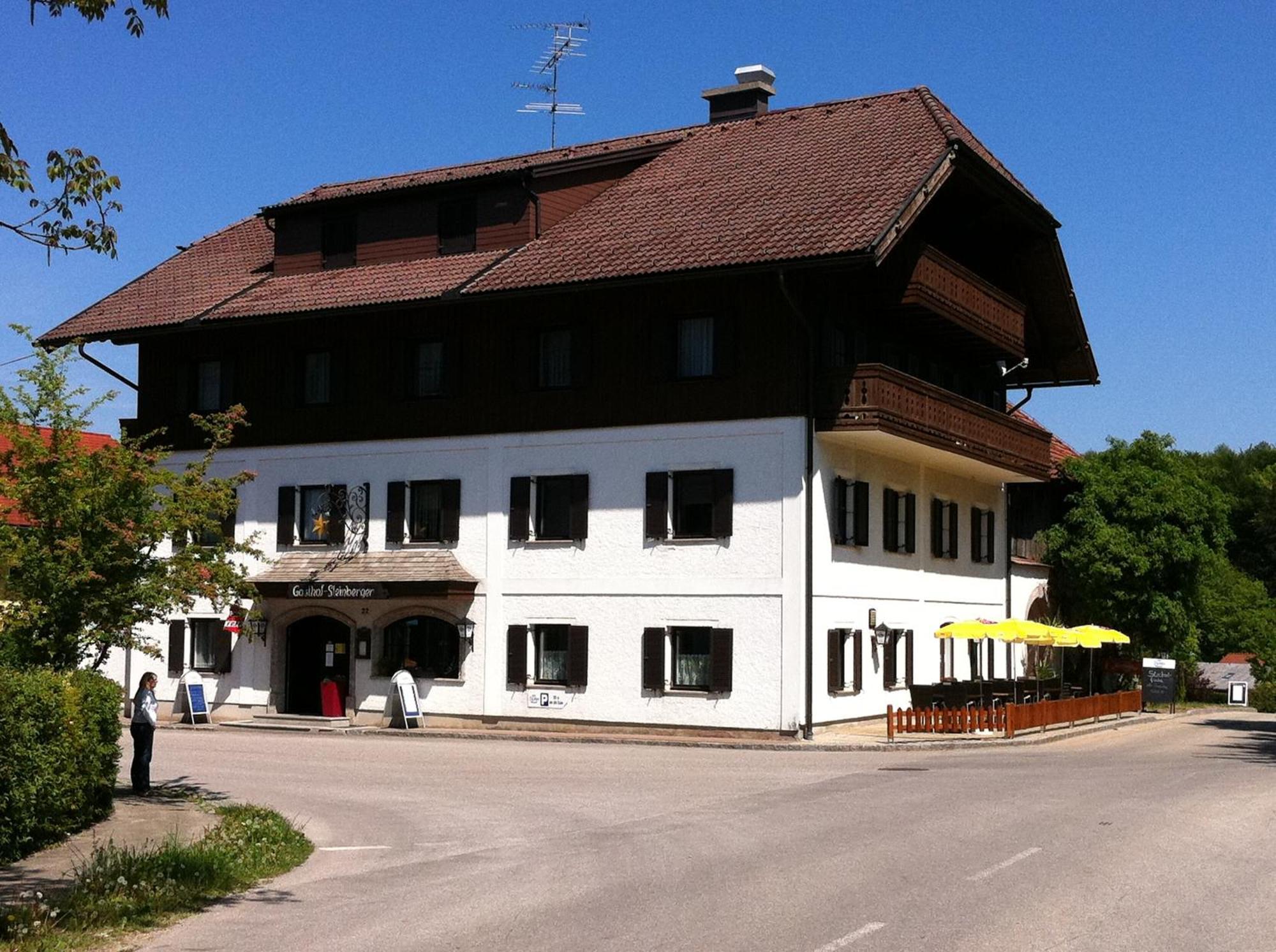 Gasthof Pension Steinberger Sankt Georgen im Attergau Esterno foto