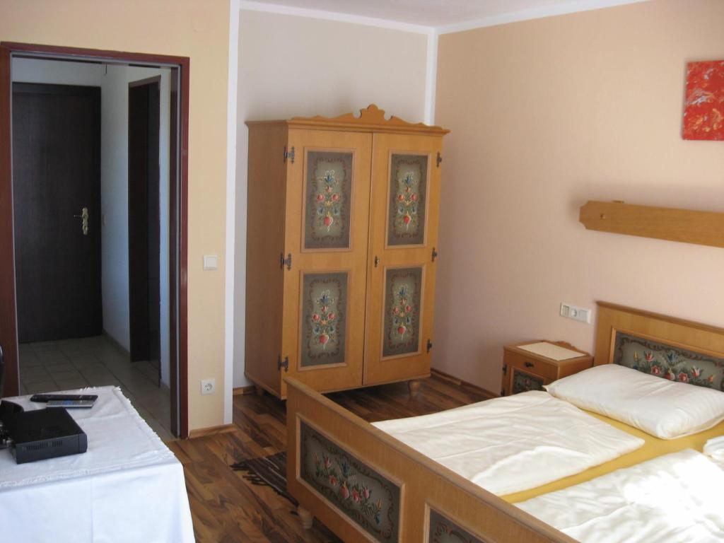 Gasthof Pension Steinberger Sankt Georgen im Attergau Esterno foto
